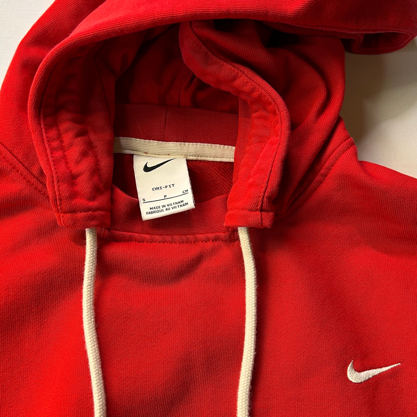 Nike Men’s Dri-Fit Standard Issued Pullover Hoodie Red Size S