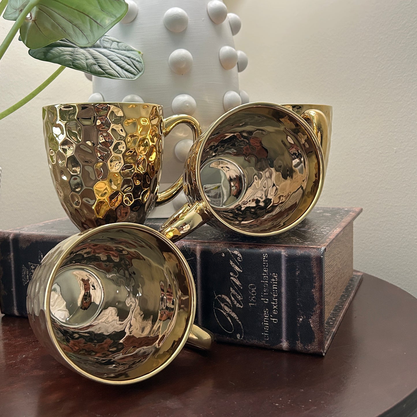 Gold Hammered Coffee Mug Set of 4 Baroque Collection Metallic Glam Kitchen Mugs