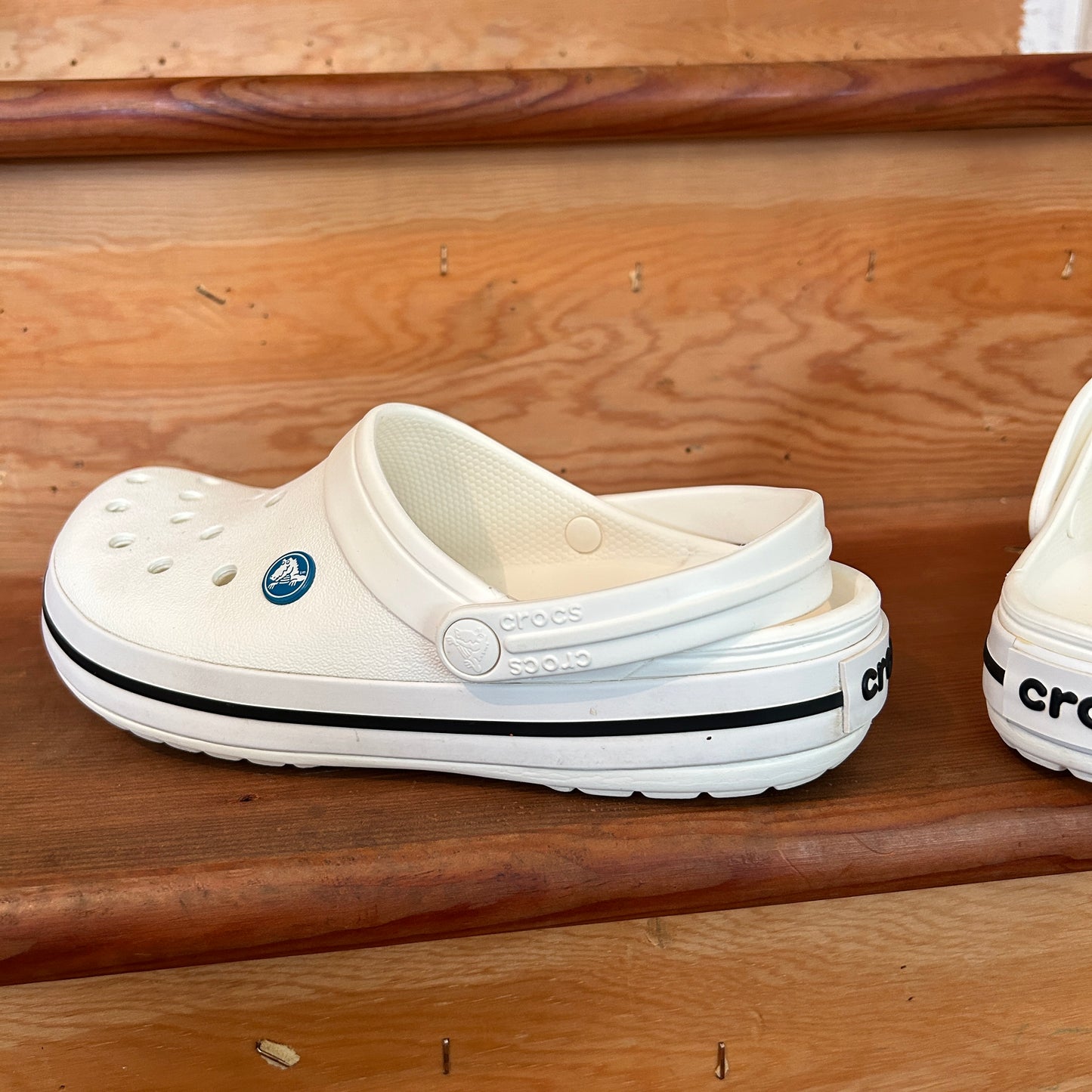 Crocs Classic Clog White Black Stripe Unisex Comfort Shoes Size M7 W9 Preowned
