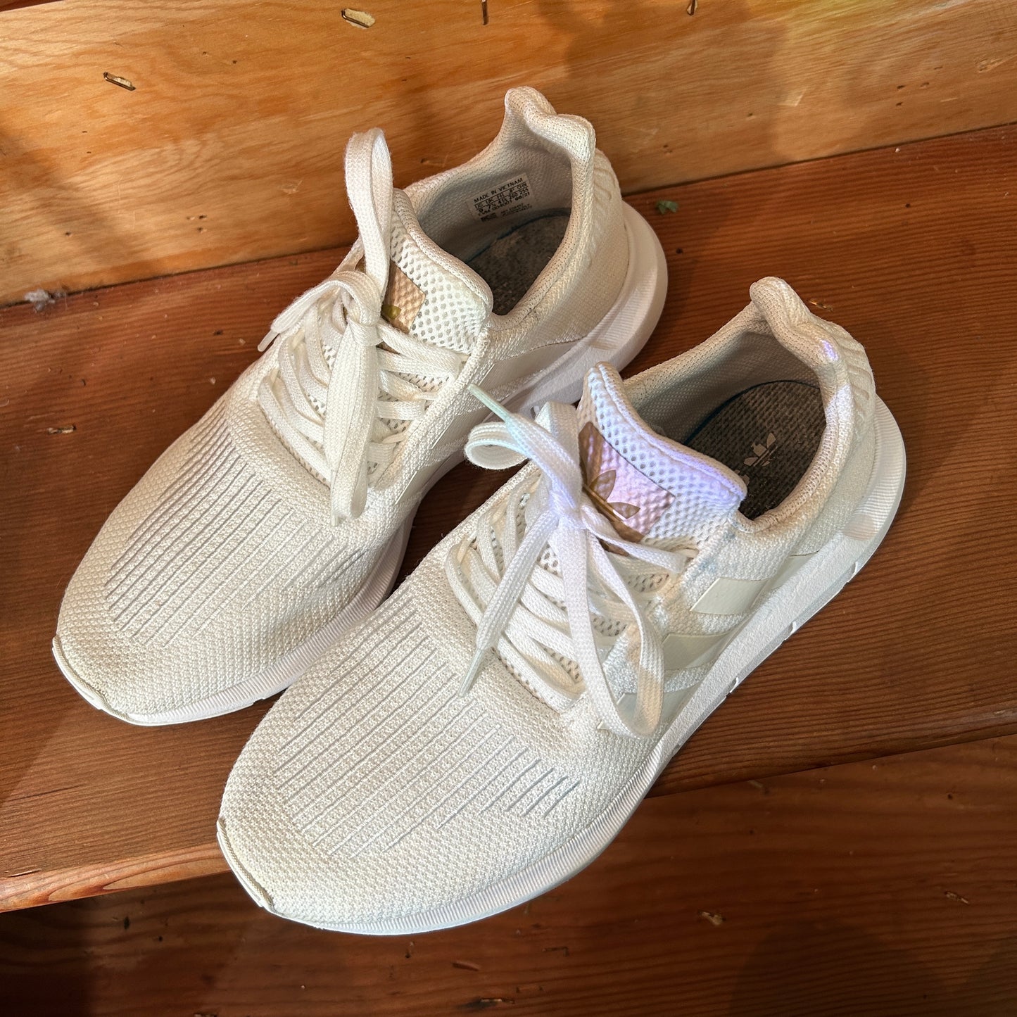 Adidas Swift Run White Knit Running Shoes Sneakers Men’s US 9 EG9492 Athletic