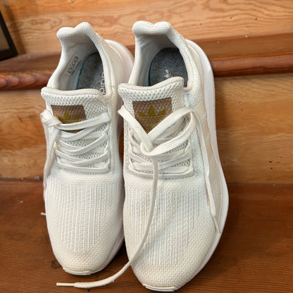Adidas Swift Run White Knit Running Shoes Sneakers Men’s US 9 EG9492 Athletic