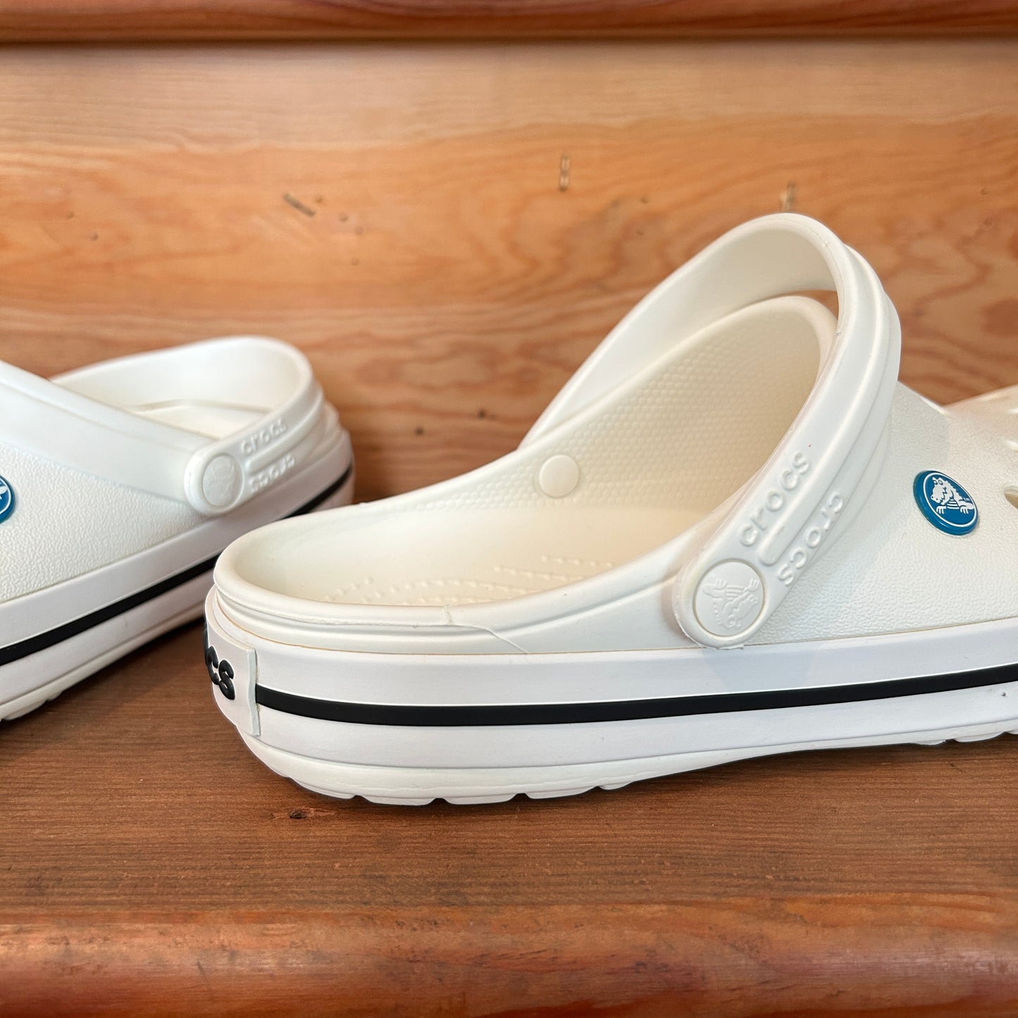 Crocs Classic Clog White Black Stripe Unisex Comfort Shoes Size M7 W9 Preowned