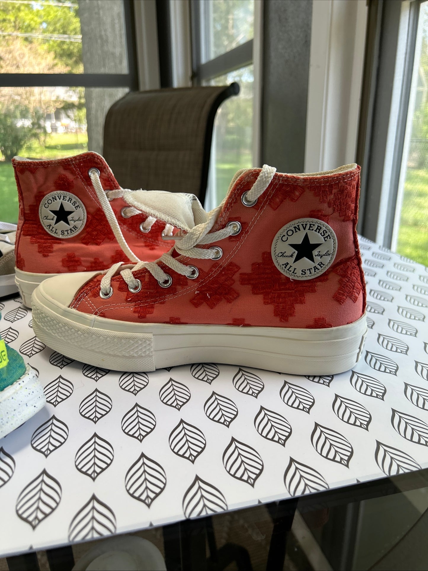 Converse Chuck Taylor All Star Lift High Bright Madder - Size 8