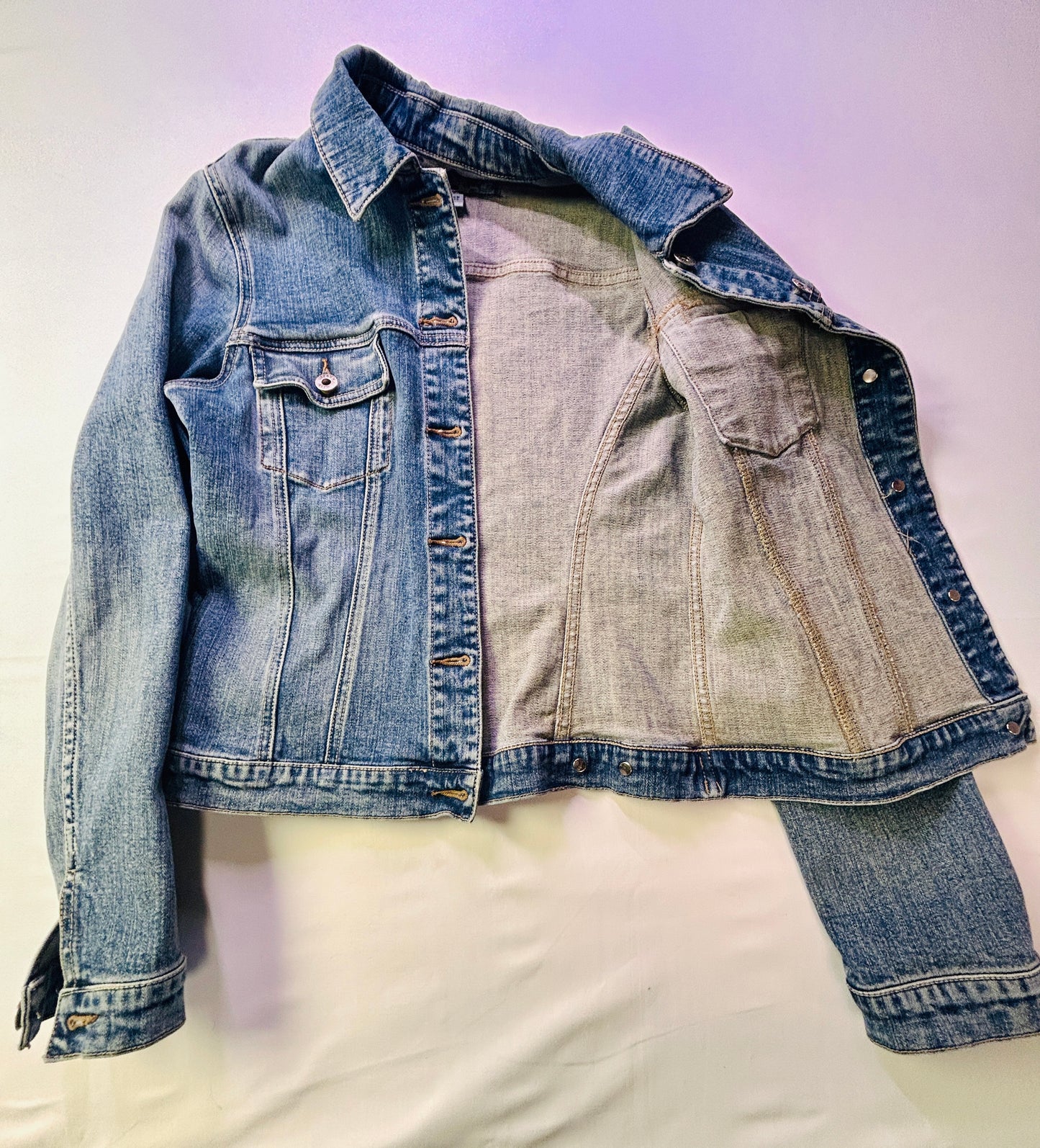 Denim Jacket Women’s Medium Light Wash Silver Jean Jacket Size