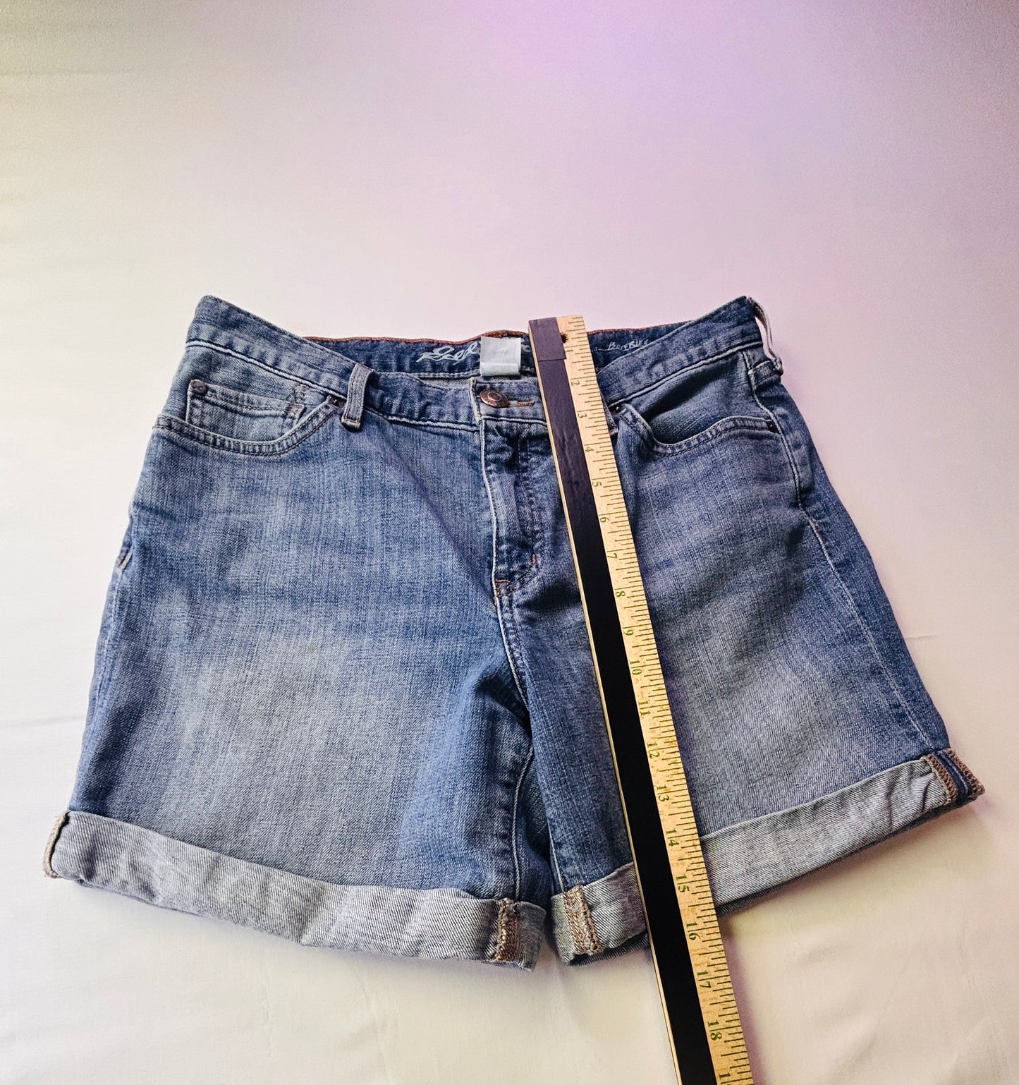 Eddie Bauer Size 4 Blue Denim Boyfriend Cuffed Relaxed Fit Shorts