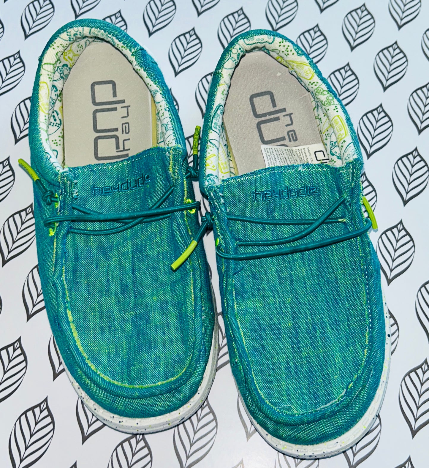 Hey Dude Boys Blue Wally Youth Loafer Chambray Shoes Youth 3