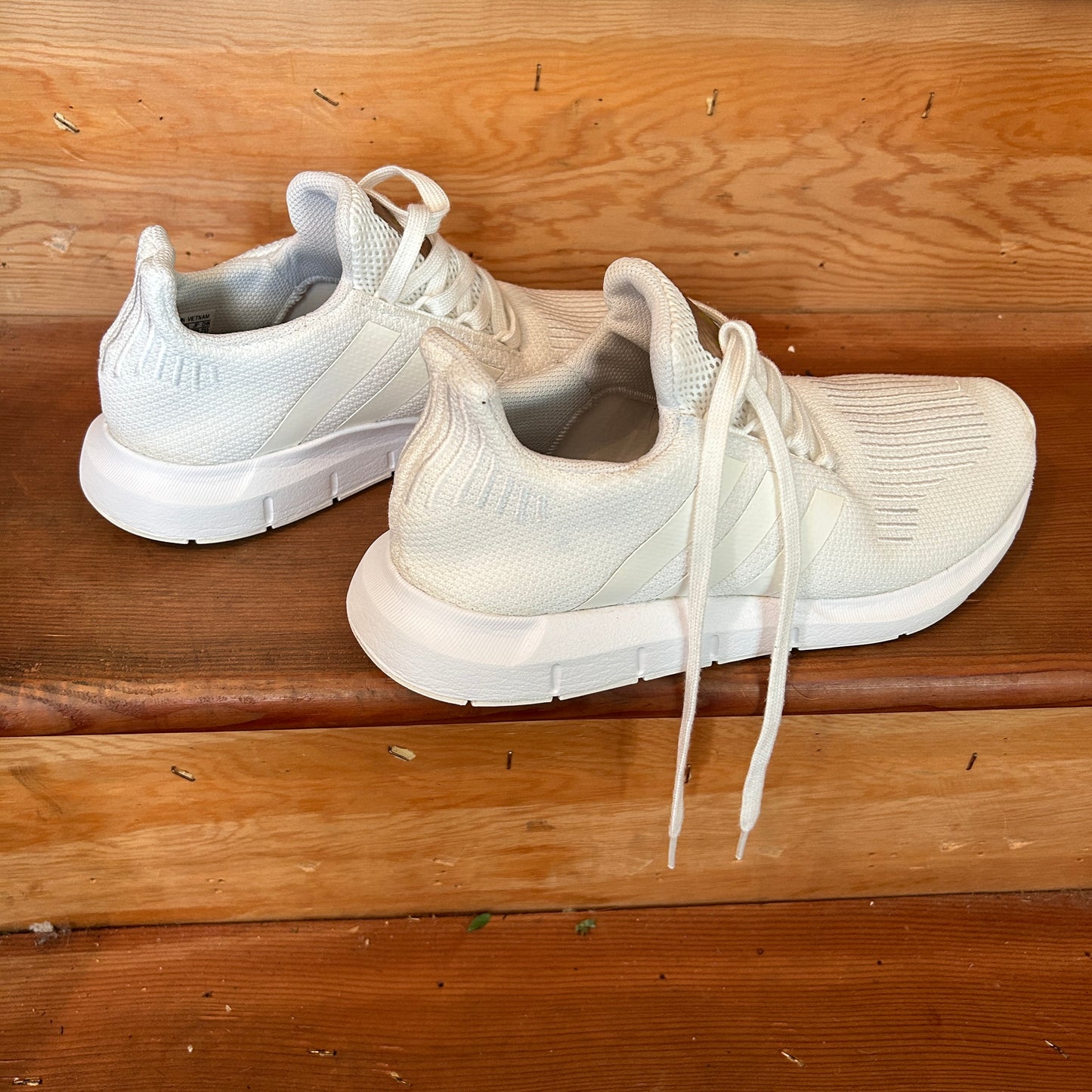 Adidas Swift Run White Knit Running Shoes Sneakers Men’s US 9 EG9492 Athletic