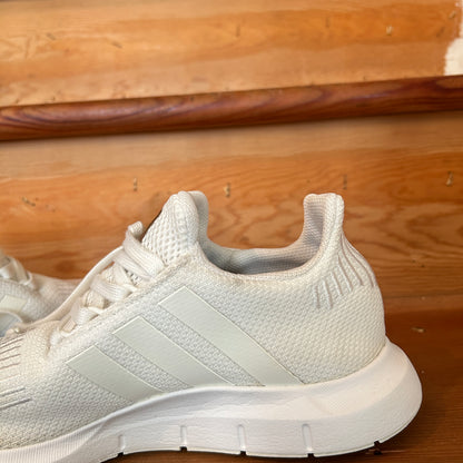 Adidas Swift Run White Knit Running Shoes Sneakers Men’s US 9 EG9492 Athletic