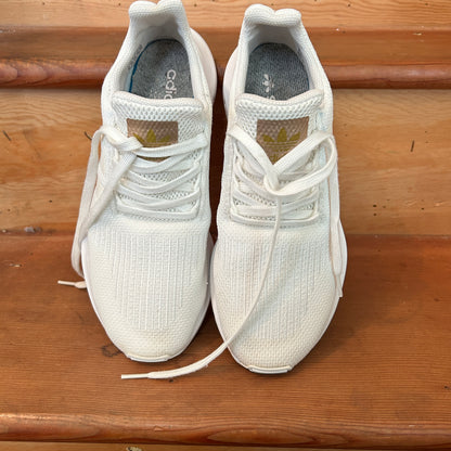 Adidas Swift Run White Knit Running Shoes Sneakers Men’s US 9 EG9492 Athletic