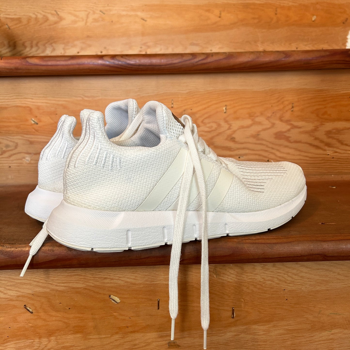 Adidas Swift Run White Knit Running Shoes Sneakers Men’s US 9 EG9492 Athletic