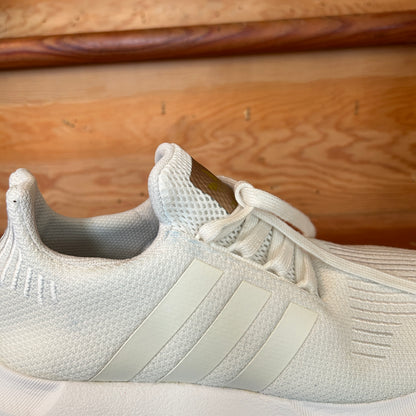 Adidas Swift Run White Knit Running Shoes Sneakers Men’s US 9 EG9492 Athletic