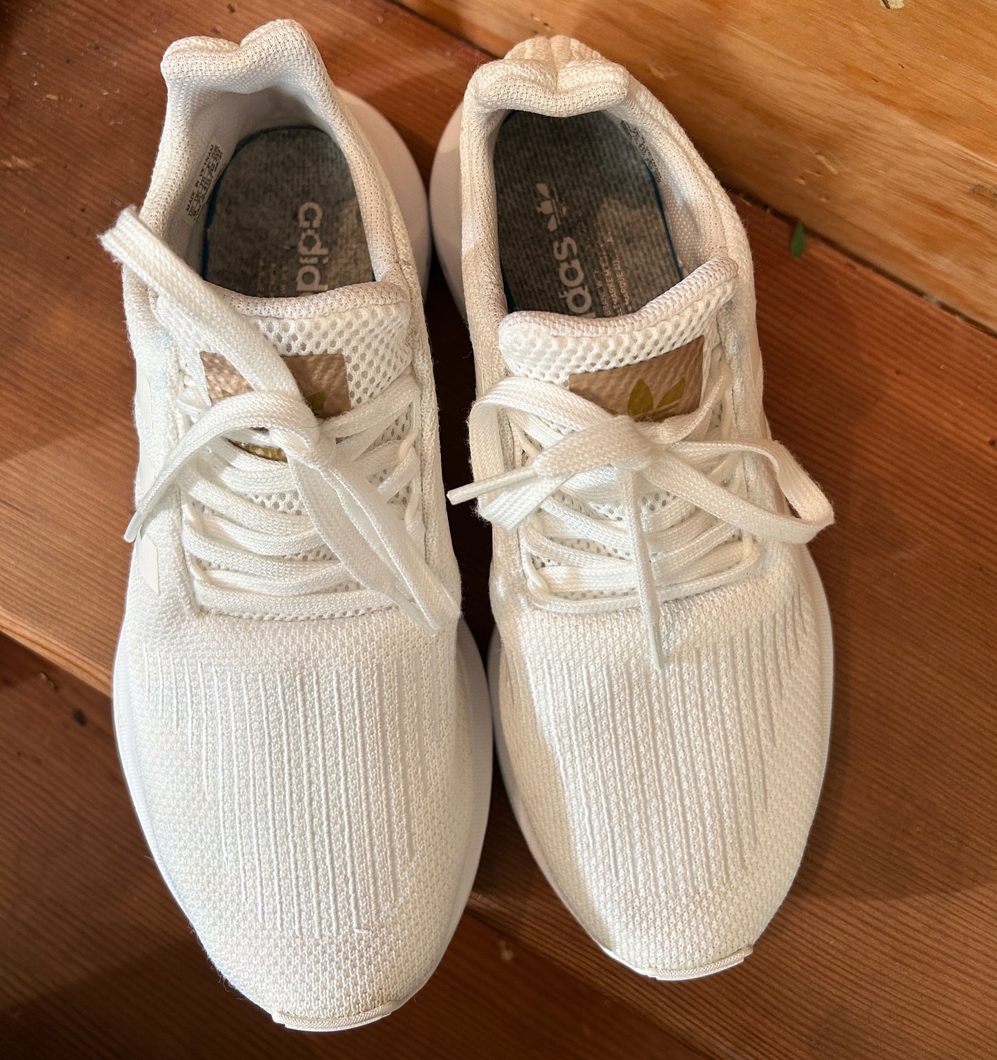 Adidas Swift Run White Knit Running Shoes Sneakers Men’s US 9 EG9492 Athletic